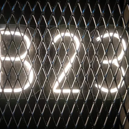 B23
